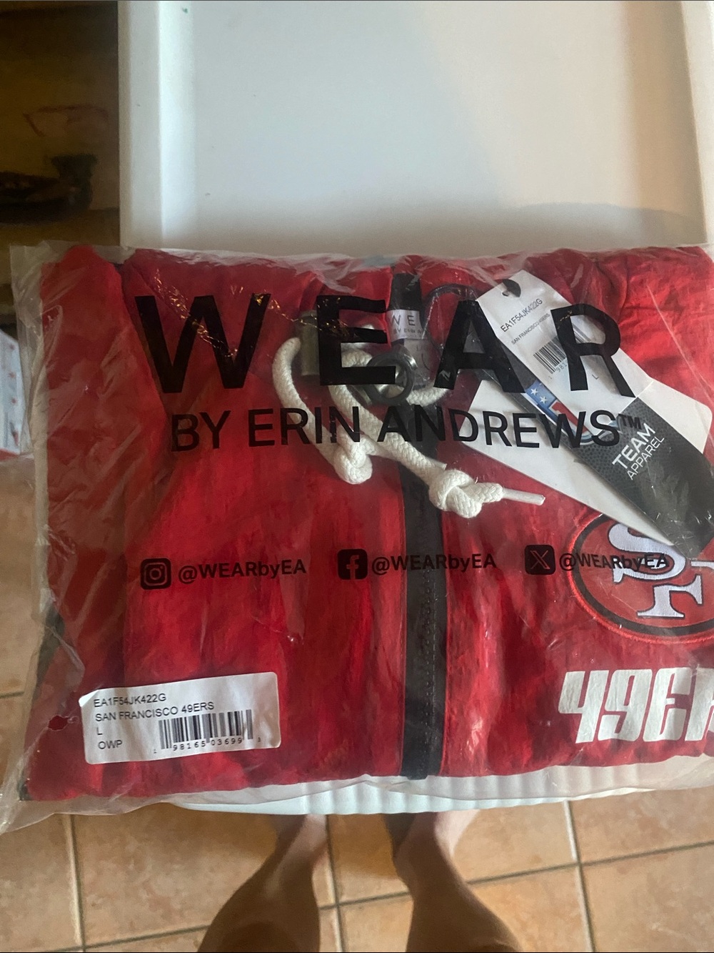 WEAR by Erin Andrews San Francisco 49ers Red Lightweight Jacket